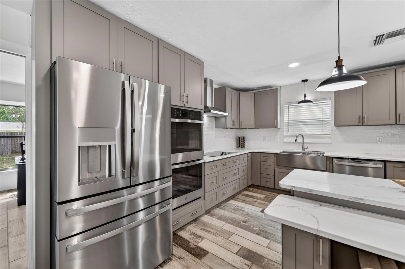 SHERYL MANOR - Residential