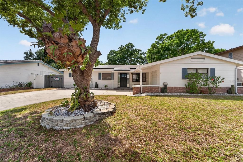 Photo of 2842 61st Lane N, St Petersburg, FL 33710 (MLS # TB8499446)