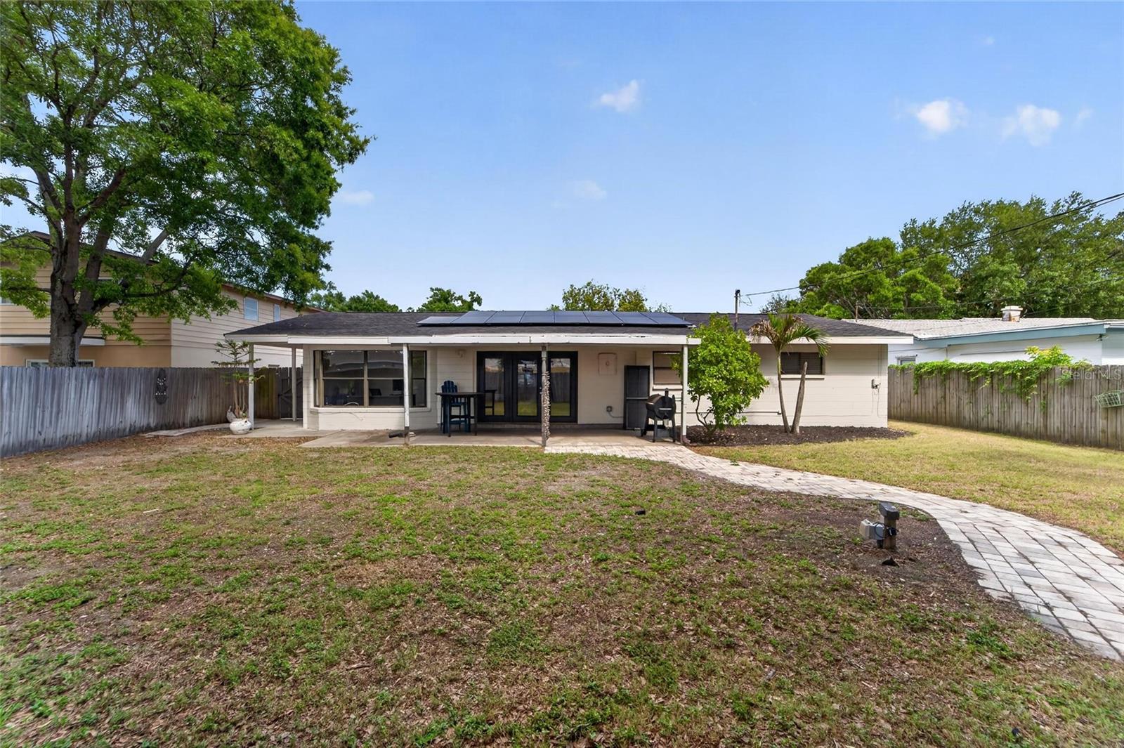 SHERYL MANOR - Residential