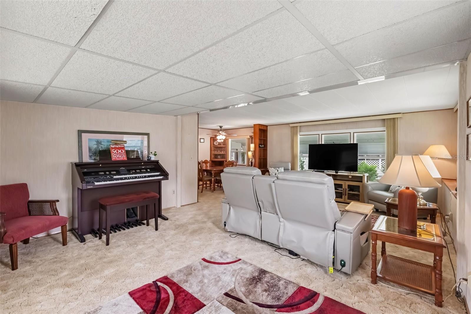 37249 HAMMOND DRIVE