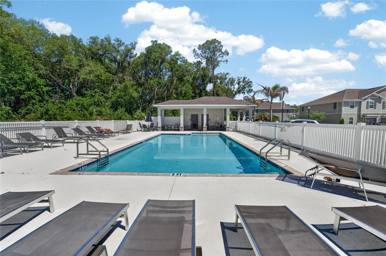 CALUSA CRK - Residential