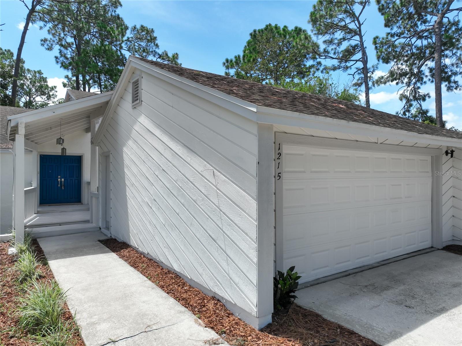 1215 DUNCAN COURT