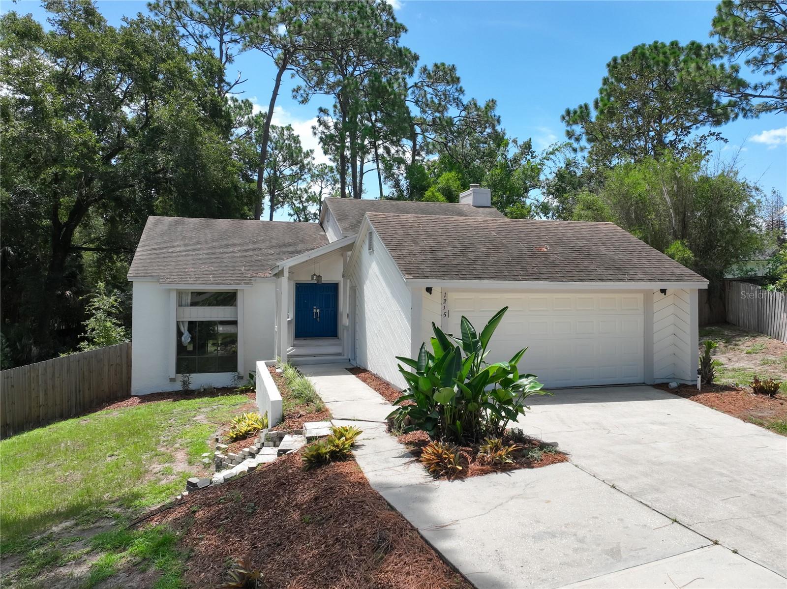 1215 DUNCAN COURT
