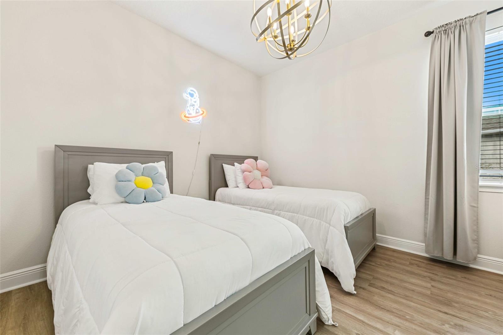 REUNION WEST PH 4 - Residential Lease