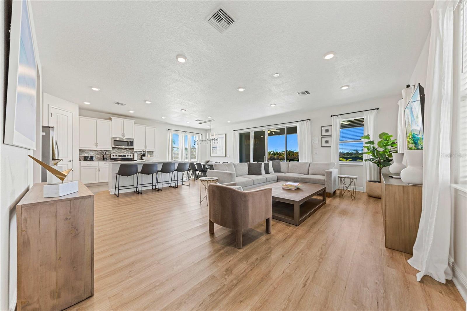 REUNION WEST PH 4 - Residential Lease