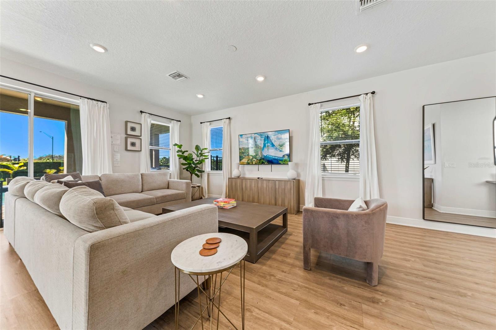 REUNION WEST PH 4 - Residential Lease