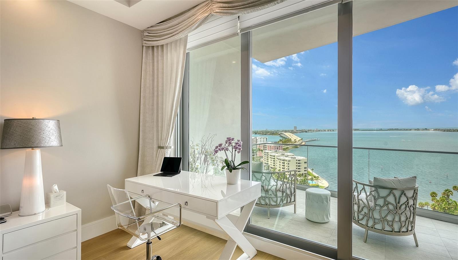 THE RITZ-CARLTON RESIDENCES - Residential