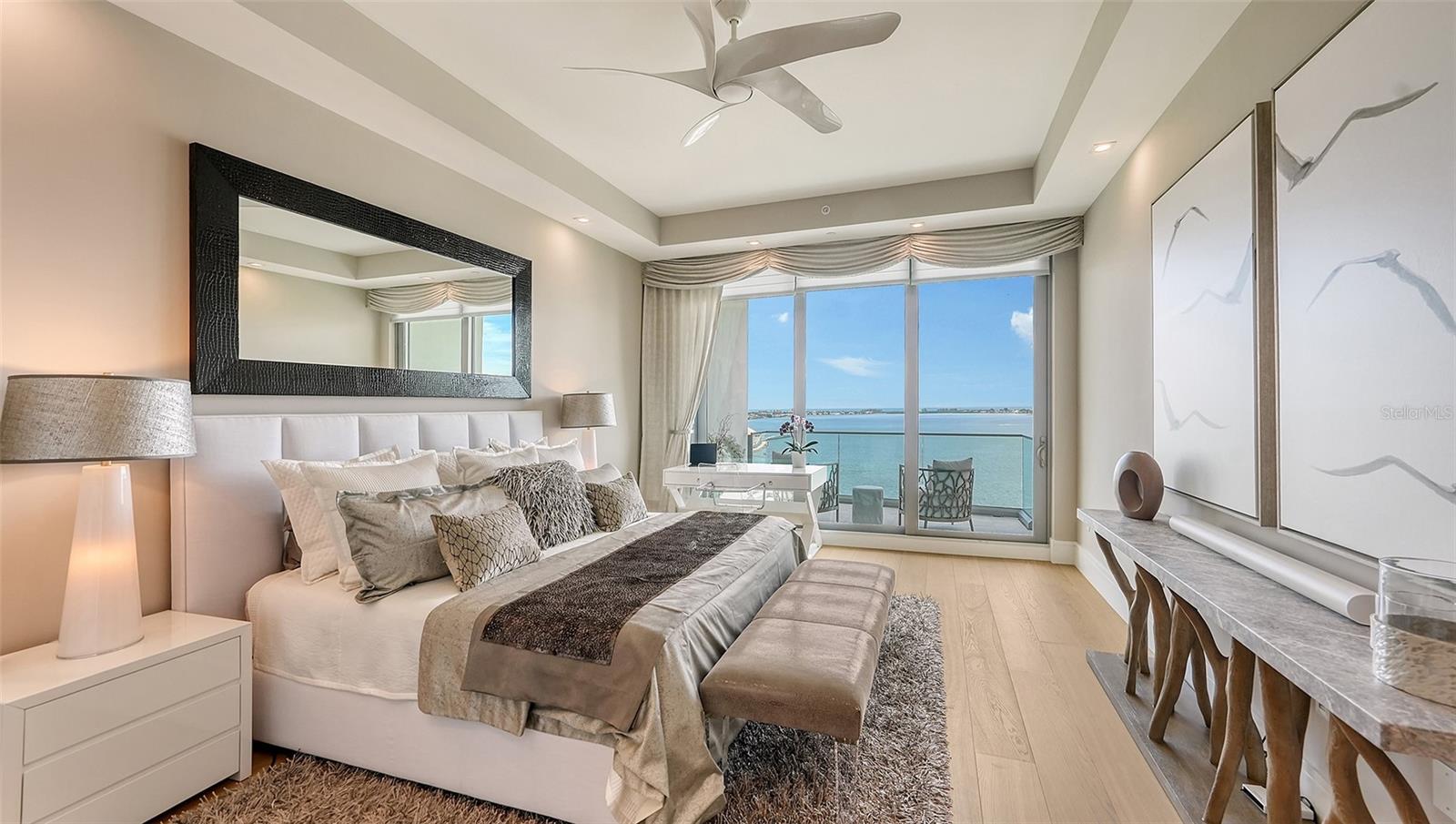 THE RITZ-CARLTON RESIDENCES - Residential