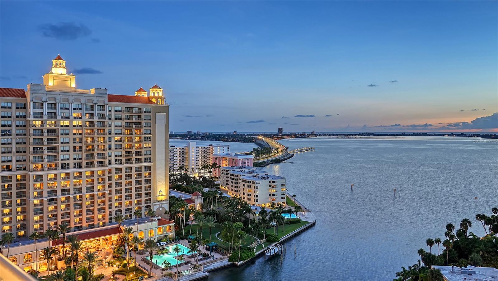 THE RITZ-CARLTON RESIDENCES - Residential