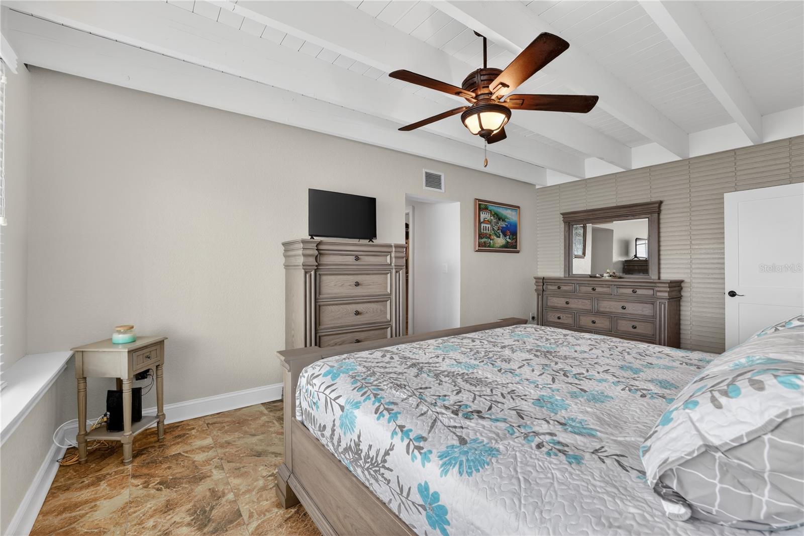 BRIGHTWATER BEACH ES - Residential