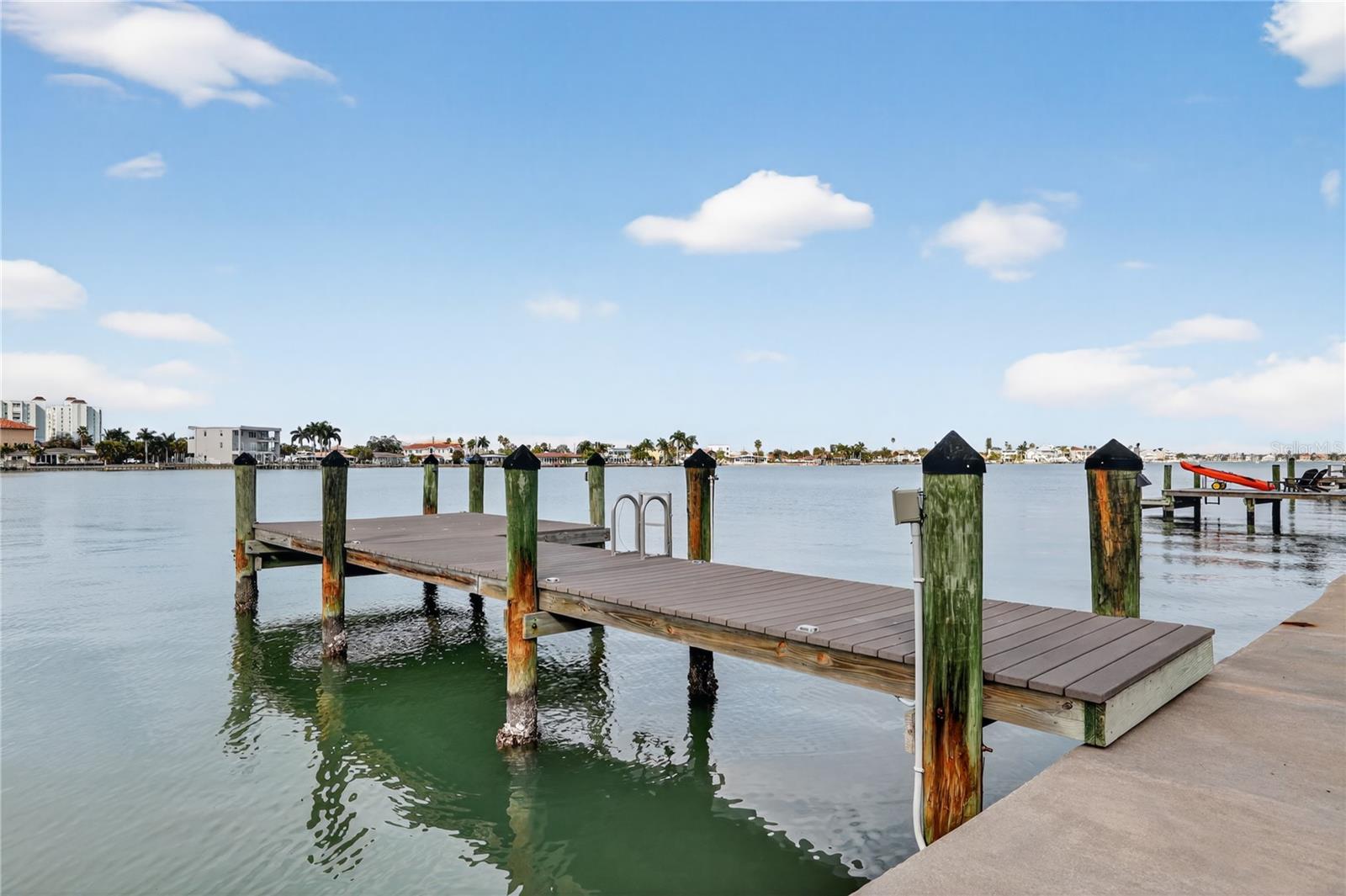 BRIGHTWATER BEACH ES - Residential