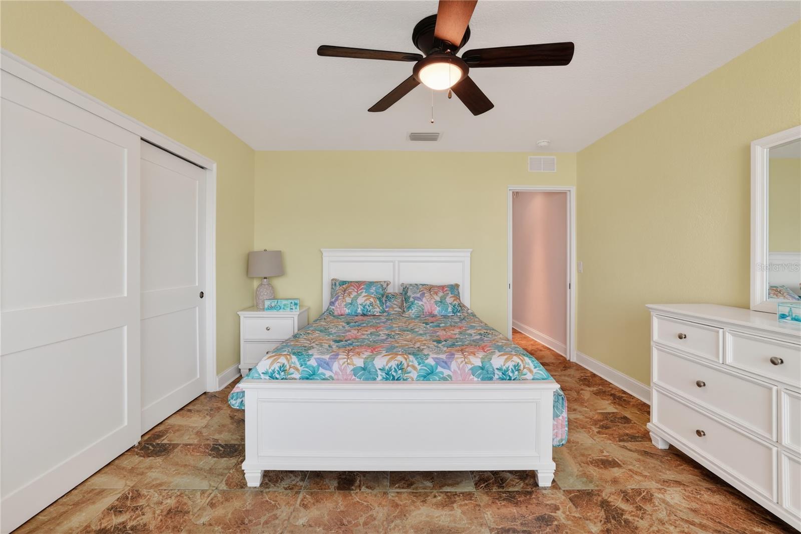 BRIGHTWATER BEACH ES - Residential