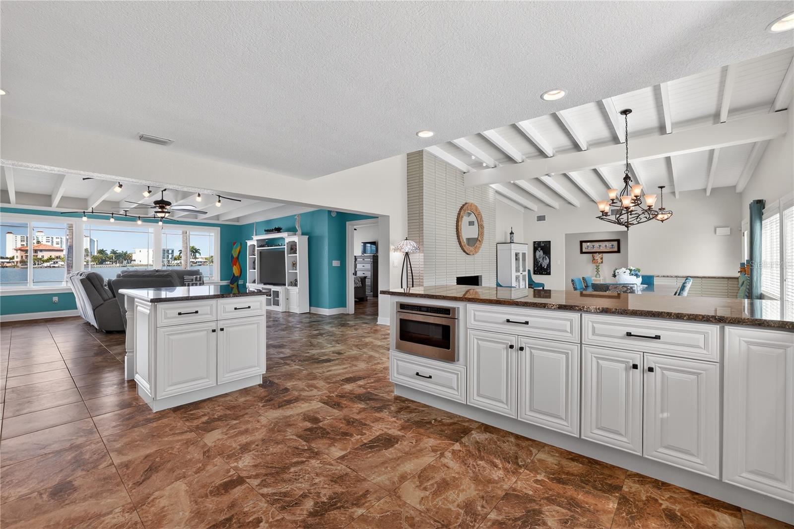 BRIGHTWATER BEACH ES - Residential