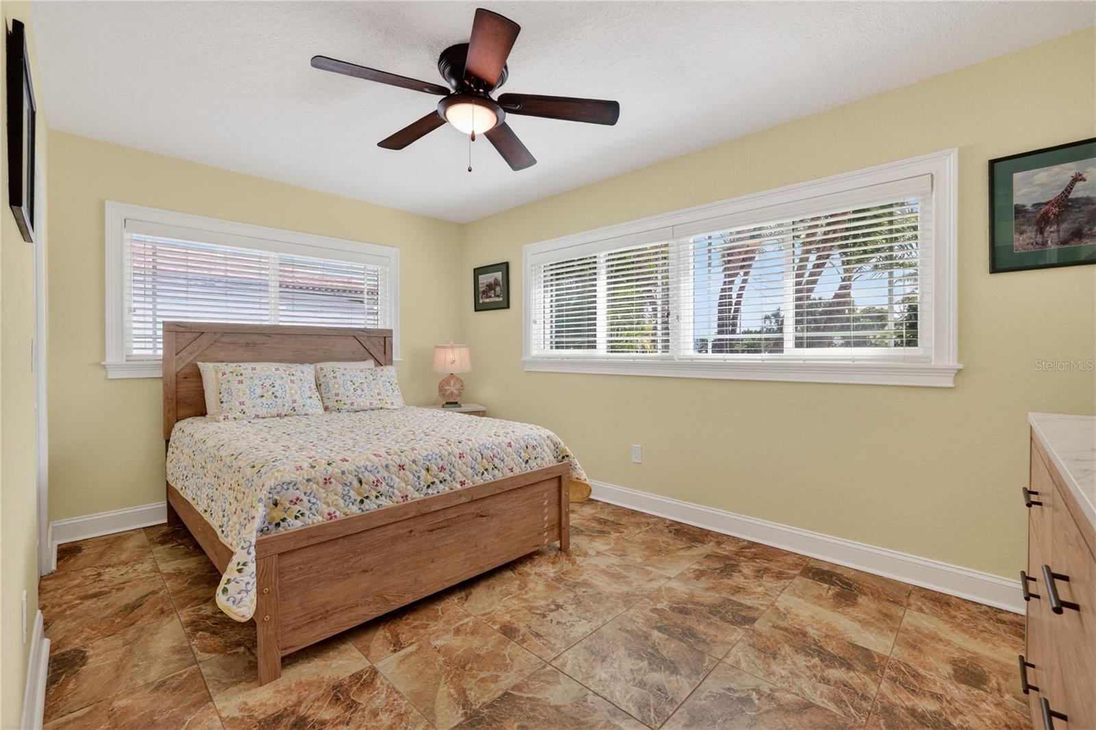 BRIGHTWATER BEACH ES - Residential