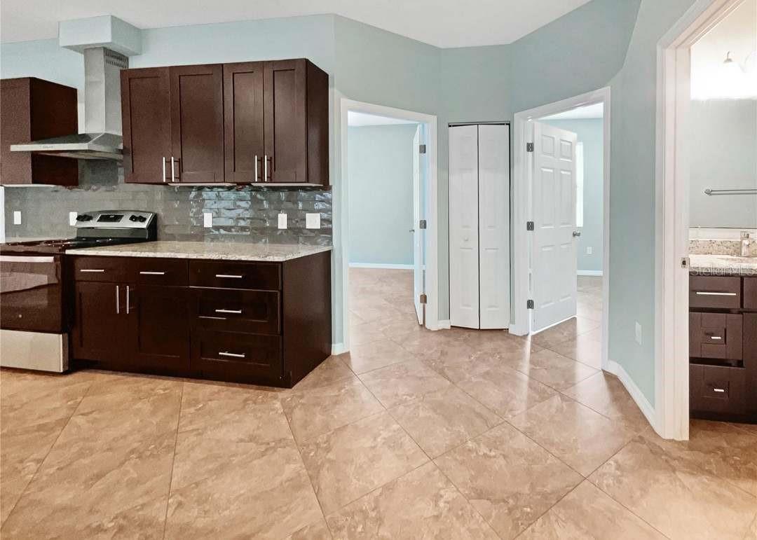 ACREAGE & UNREC - Residential Lease
