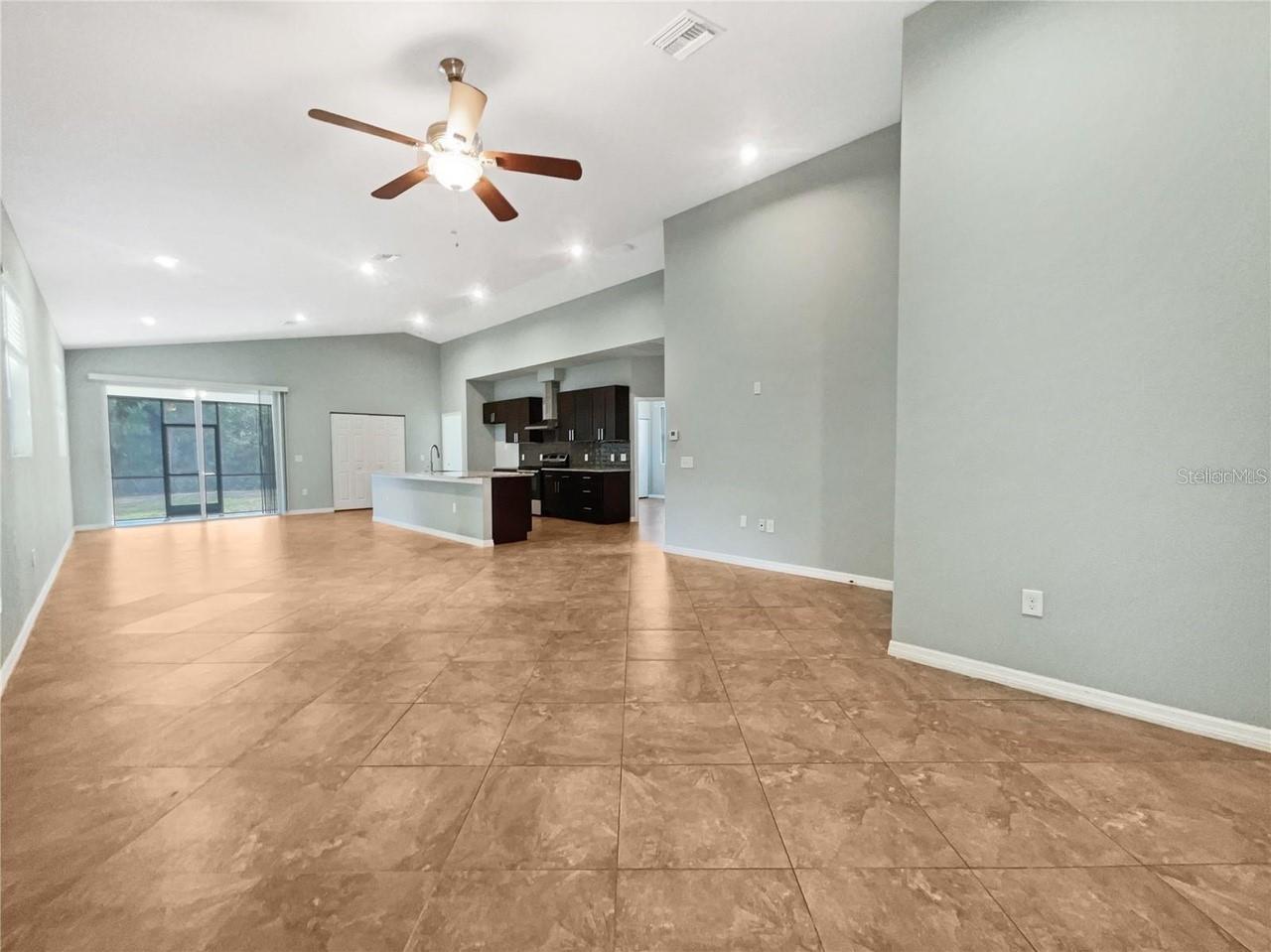 ACREAGE & UNREC - Residential Lease