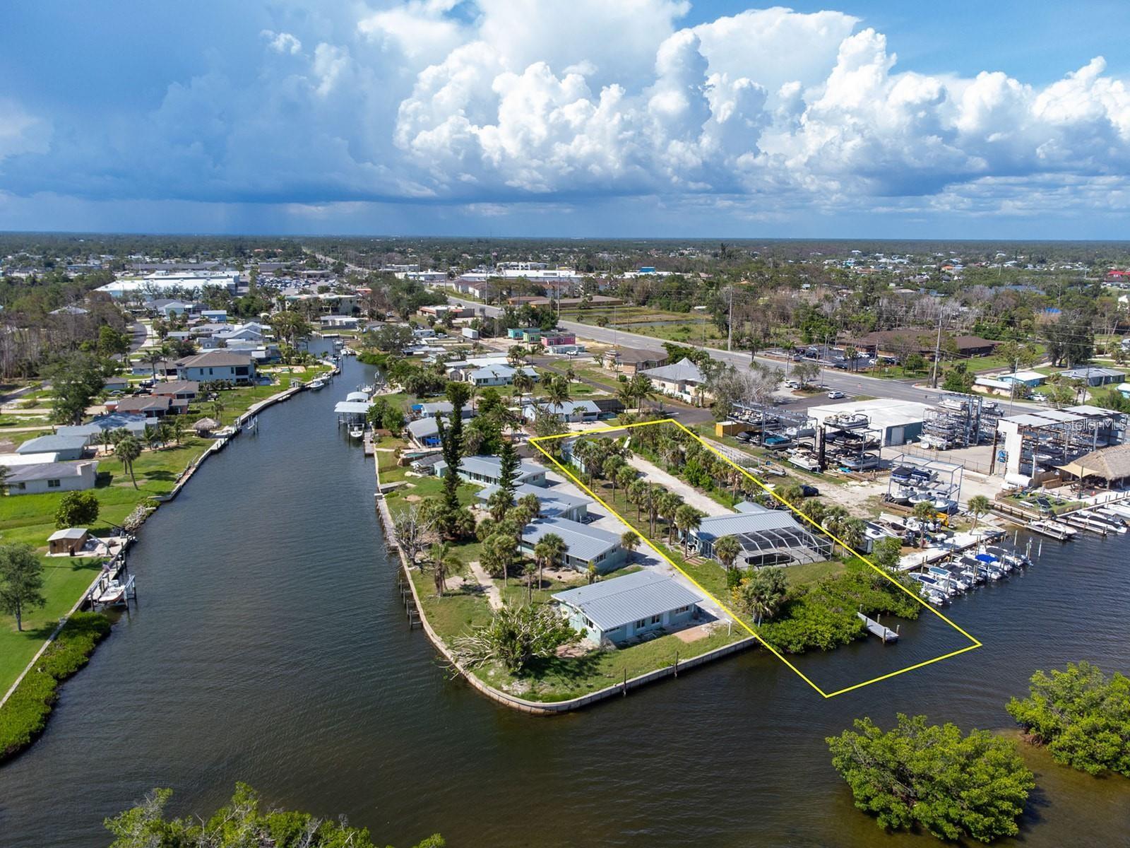 1695 MANOR ROAD, ENGLEWOOD, FL, 34223 3 1695 MANOR ROAD