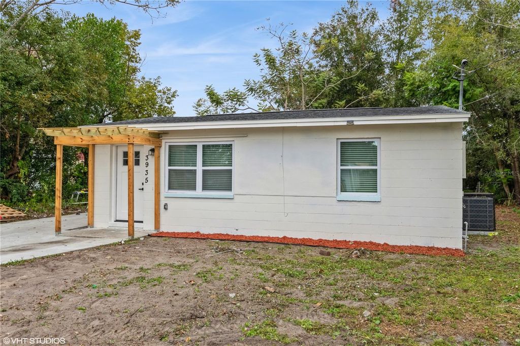 Photo of 3935 Wells Street, Orlando, FL 32805 (MLS # O6405242)
