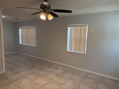 Tiny photo for 1009 Mccormack Street, Leesburg, FL 34748 (MLS # G5112286)