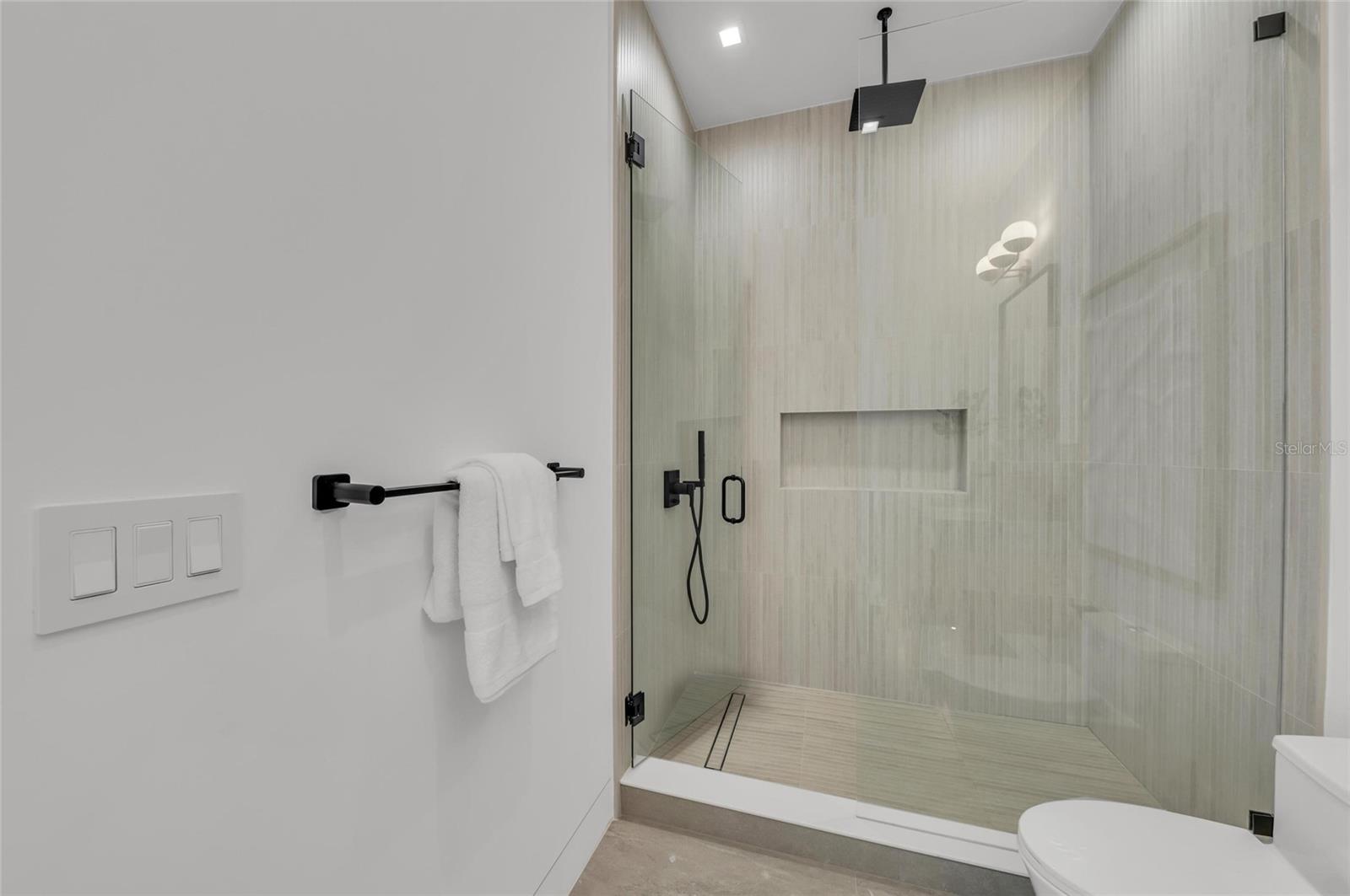 GROVE LAWN REP - Residential