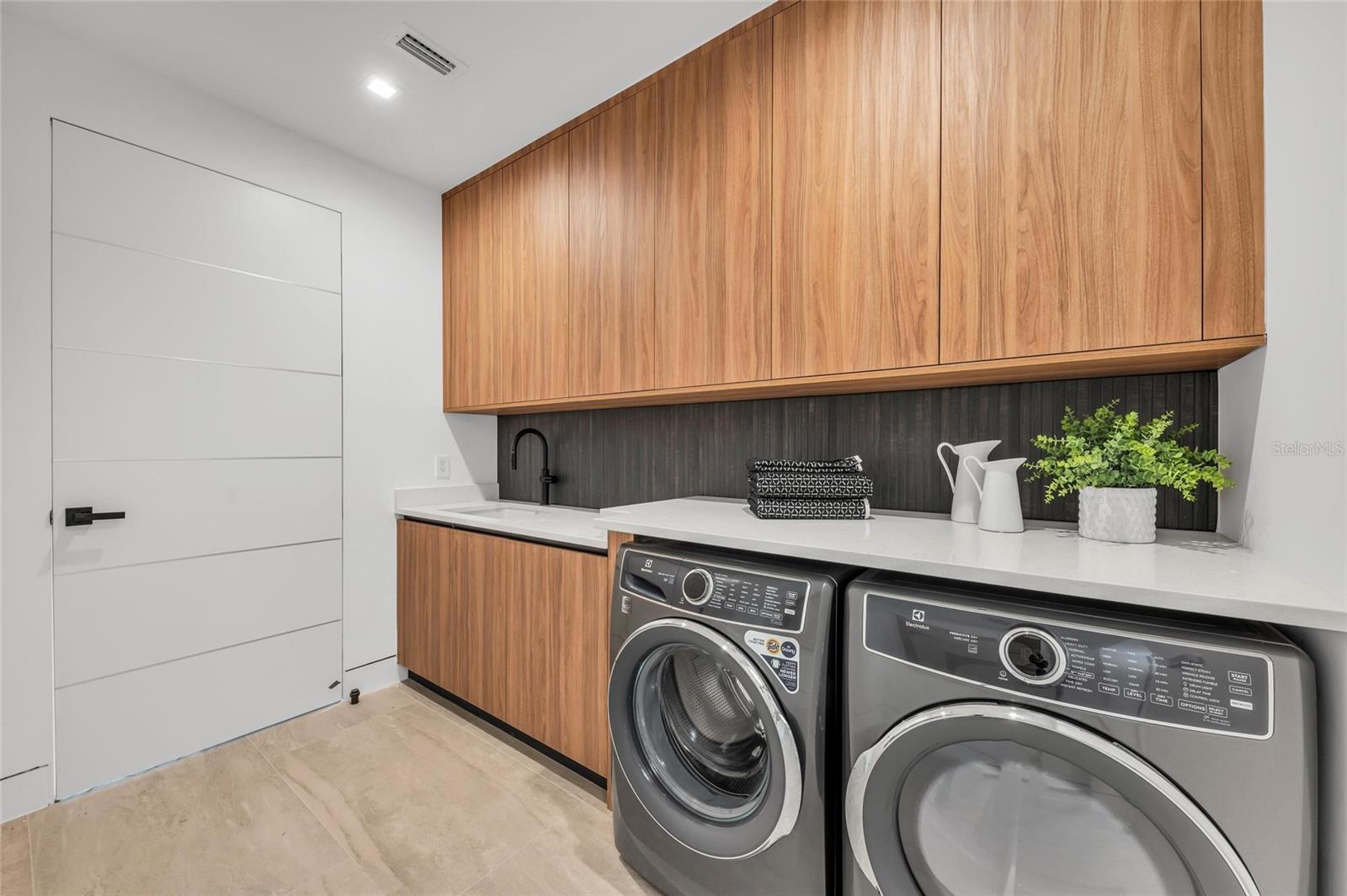 GROVE LAWN REP - Residential