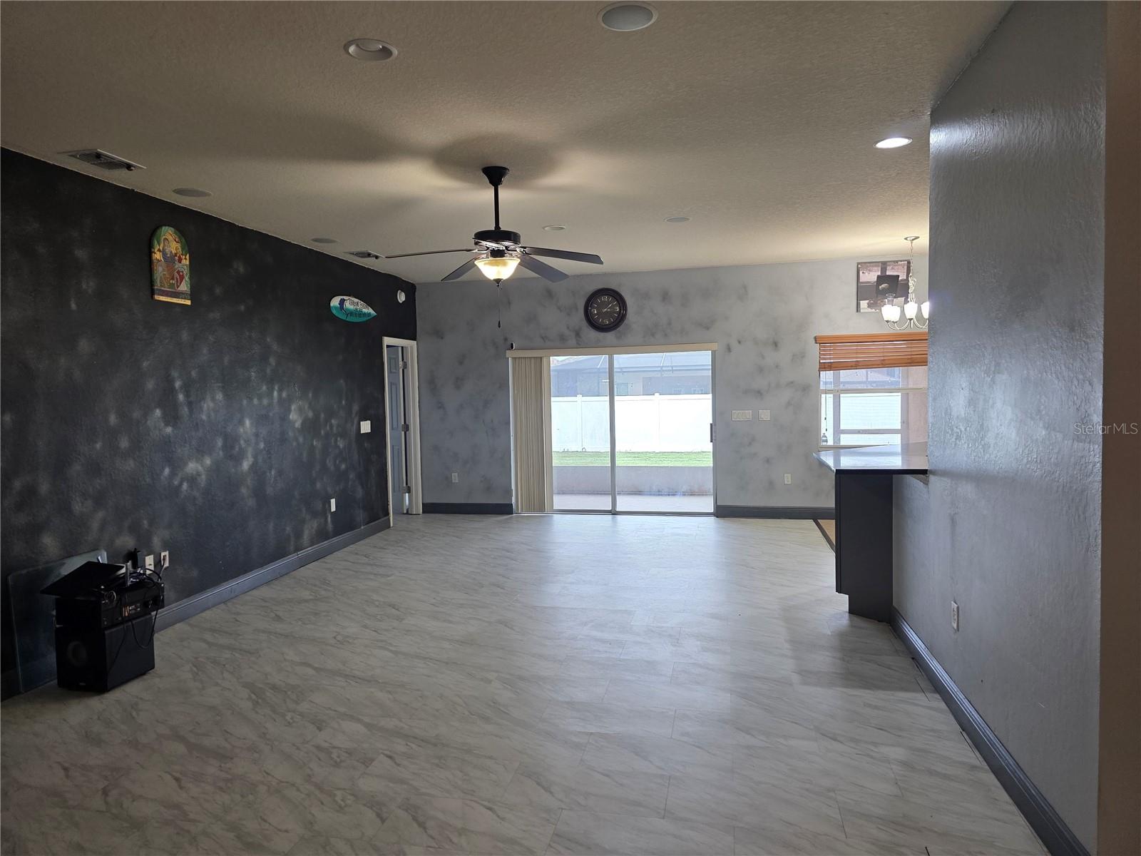 HARTFORD ESTATES - Residential