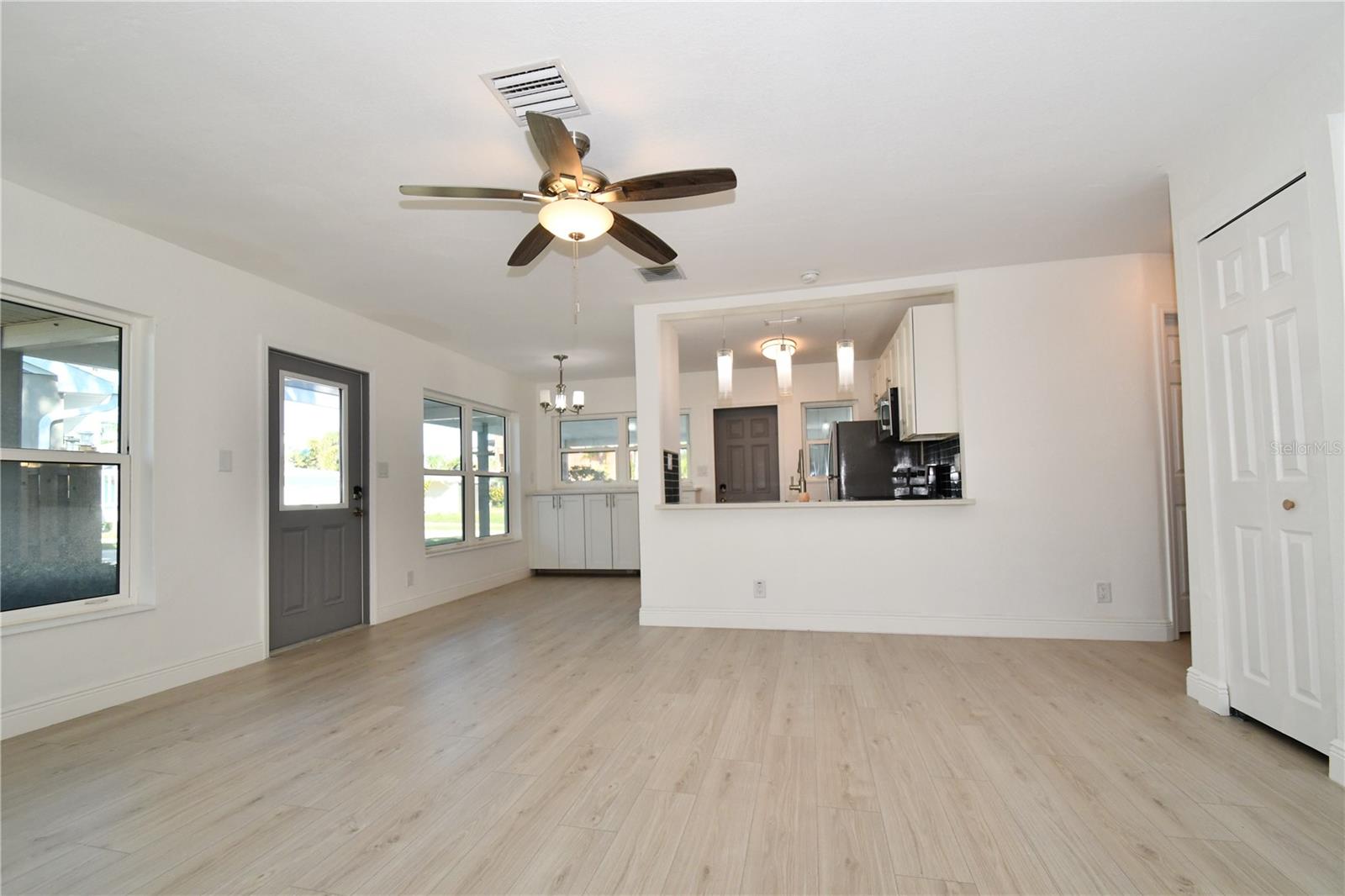 BAYWOOD SHORES 1ST ADD - Residential