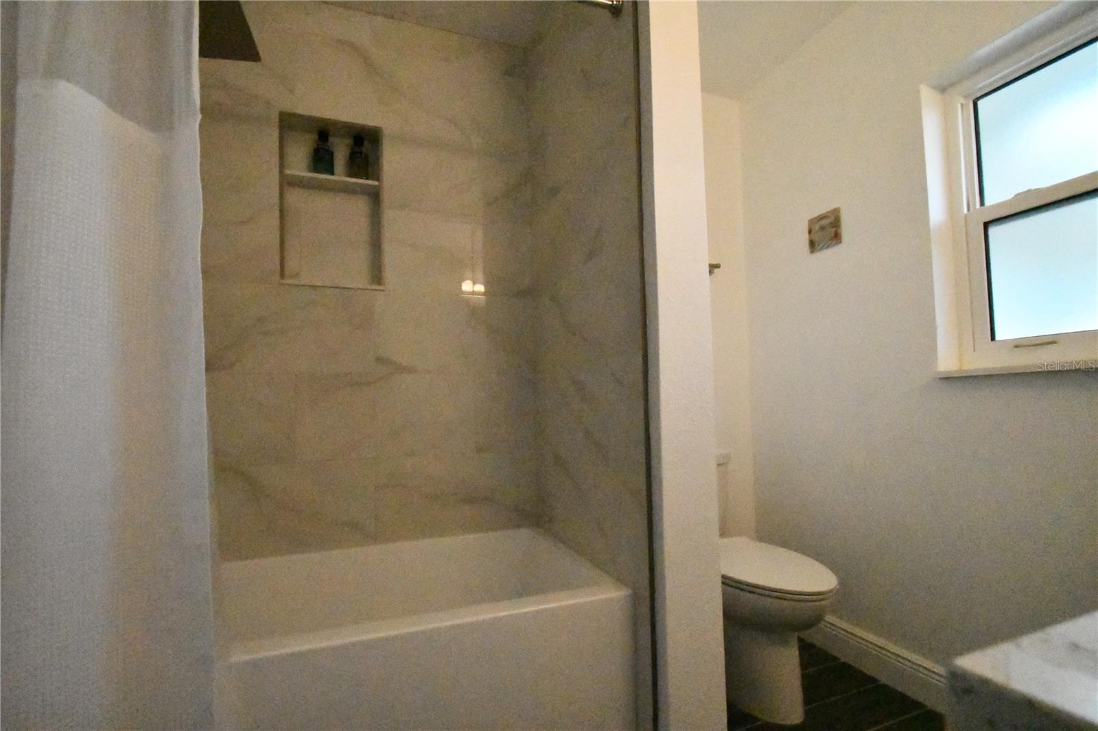 BAYWOOD SHORES 1ST ADD - Residential