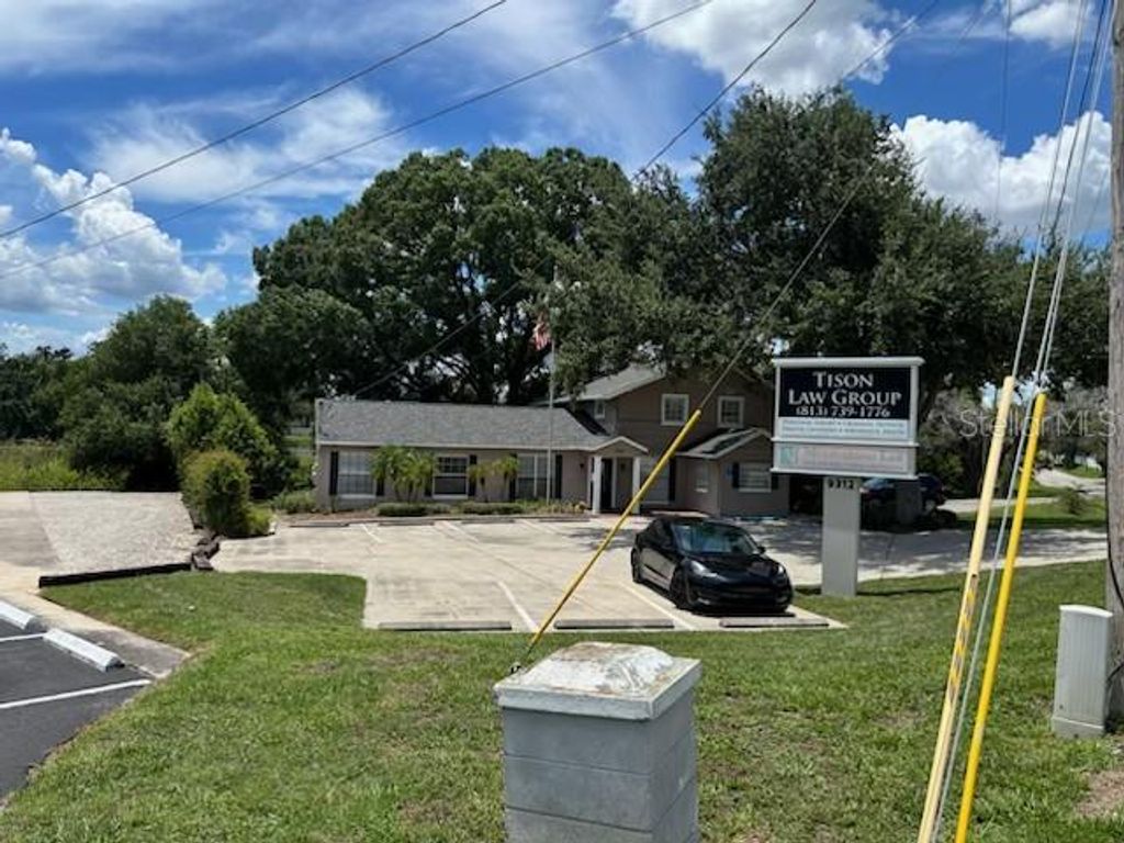 Photo of 9312 N Armenia Avenue, Tampa, FL 33612 (MLS # TB8401262)