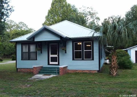 A home in High Springs