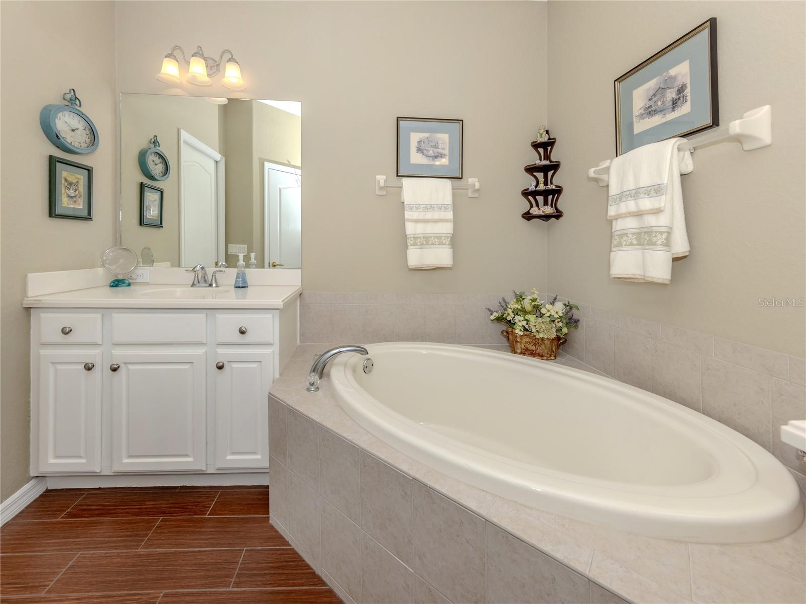 STONEYBROOK AT VENICE - Residential