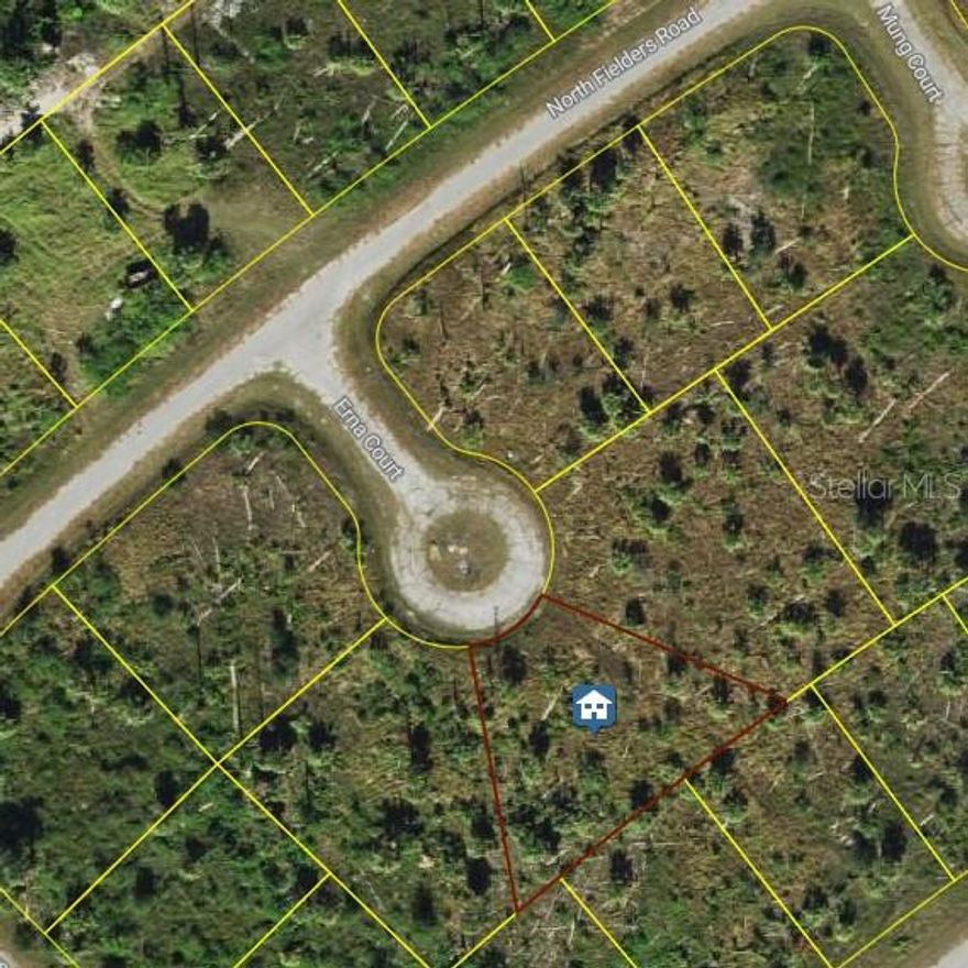 Location! Location! Location! Beautiful parcel of land in a Cul de sac waiting for you to build your dream home. Minutes from I-75. Come build
your home. Measurements are estimates. Please verify all information. All offers are welcomed. Call today!