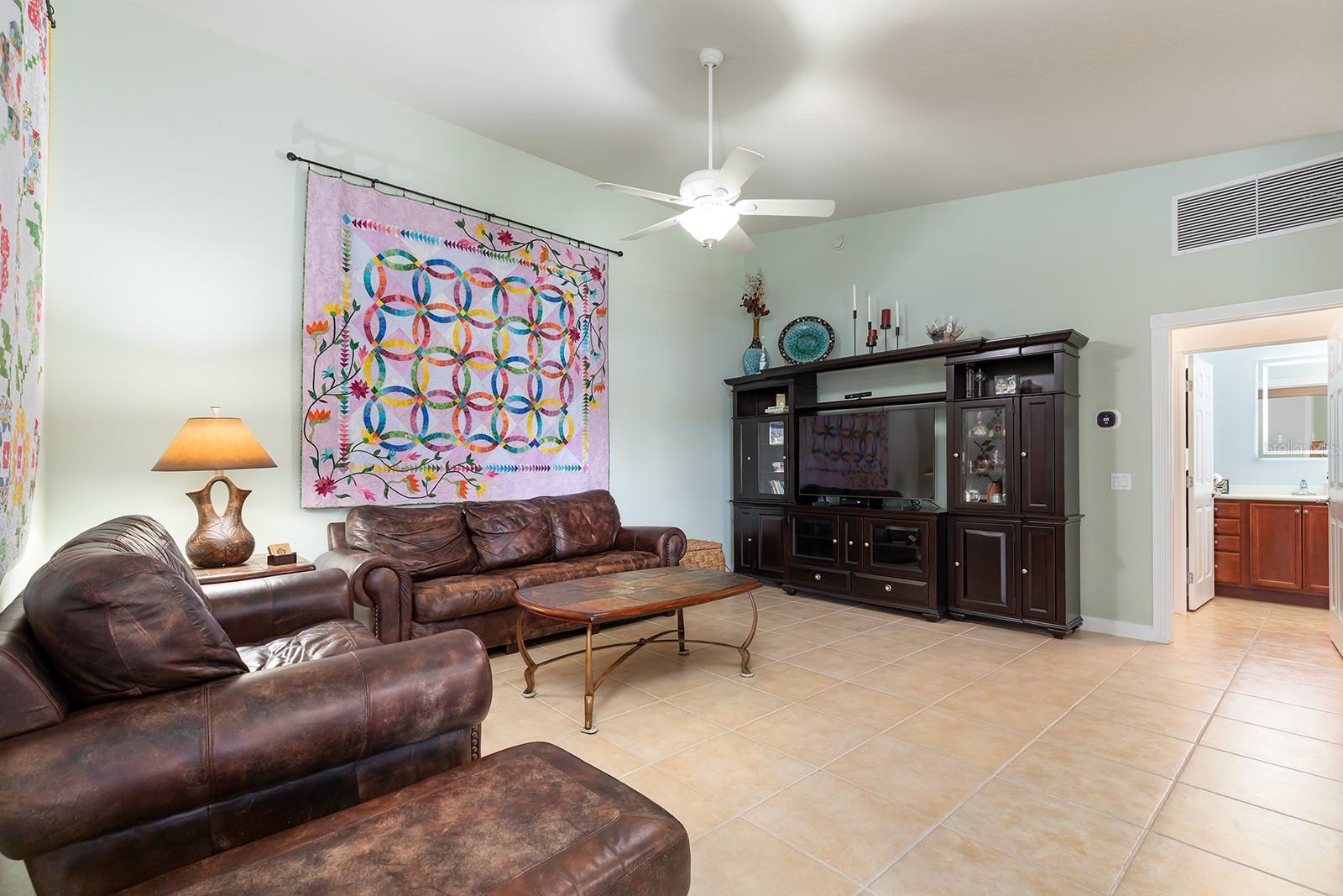 VILLAGEWALK/LK NONAD & 01 - Residential