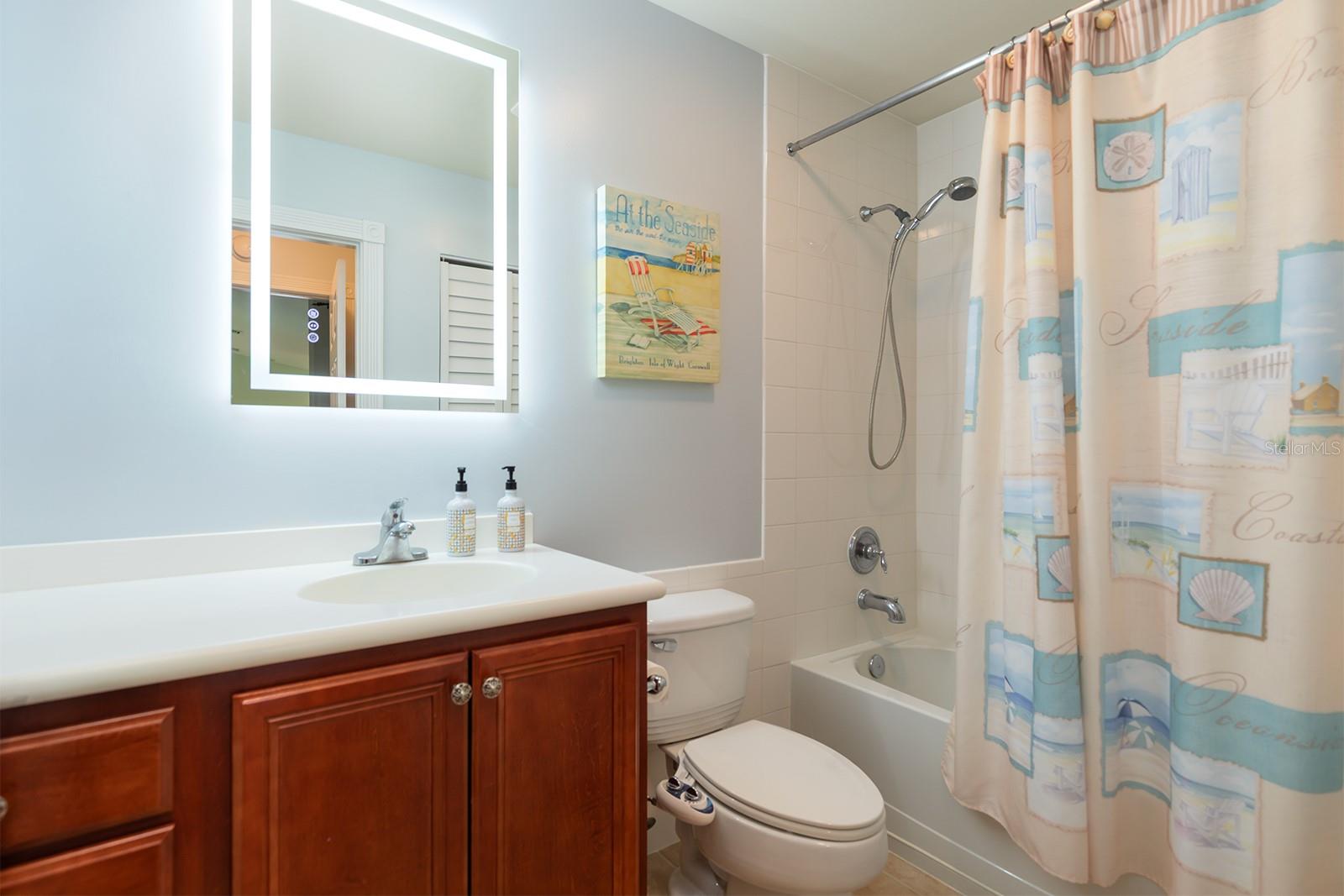 VILLAGEWALK/LK NONAD & 01 - Residential