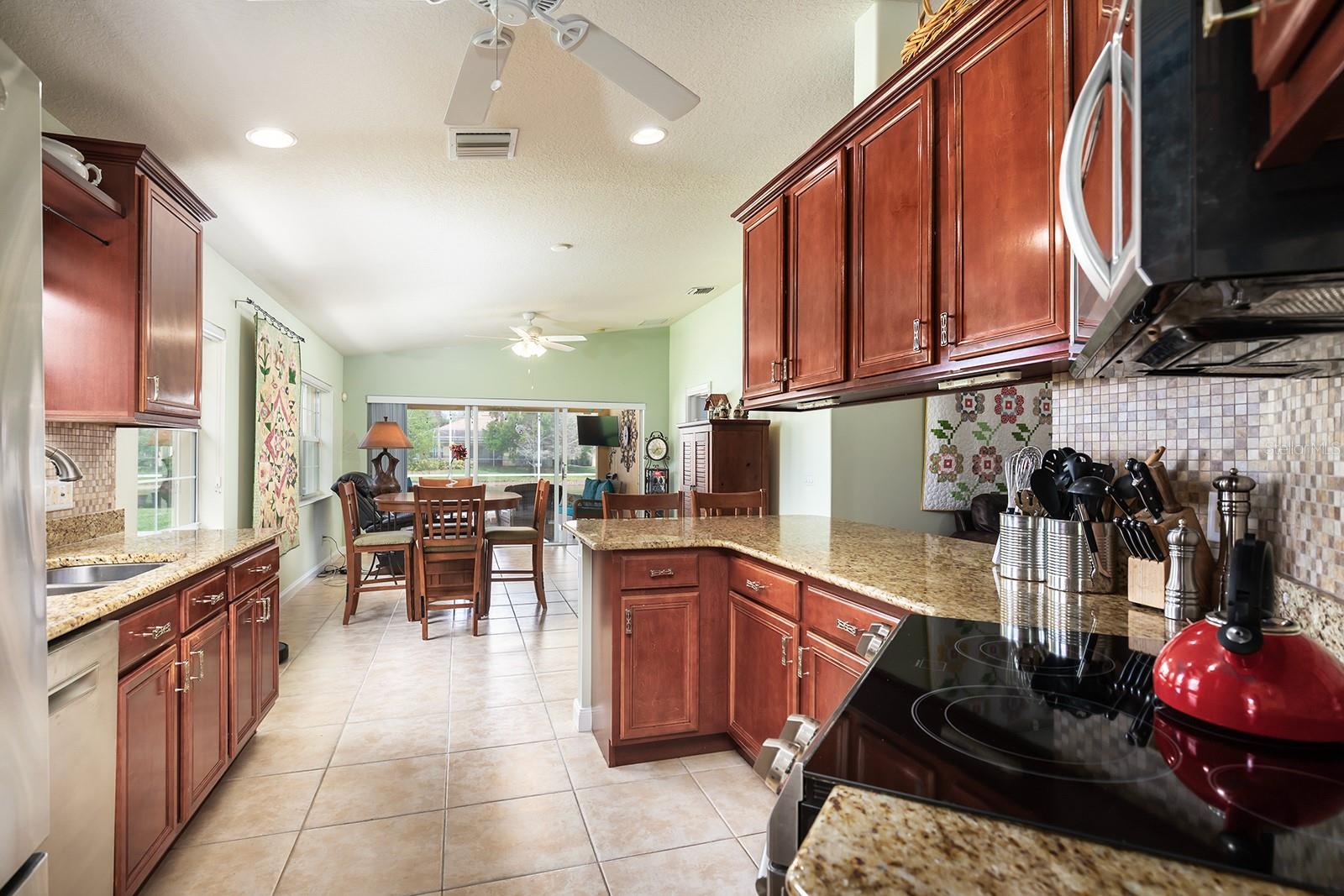 VILLAGEWALK/LK NONAD & 01 - Residential