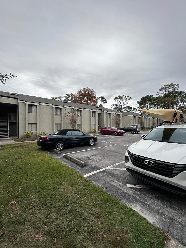 Beautiful 1-Bedroom, 1-Bathroom Ground-Floor Unit in Longwood
This spacious and bright ground-floor unit features tile flooring throughout, an open-concept layout, and a generous walk-in closet. Enjoy comfortable living in a well-maintained community, conveniently located in the heart of Longwood — close to shops, restaurants, and major roadways. A perfect opportunity for homeowners or investors alike.