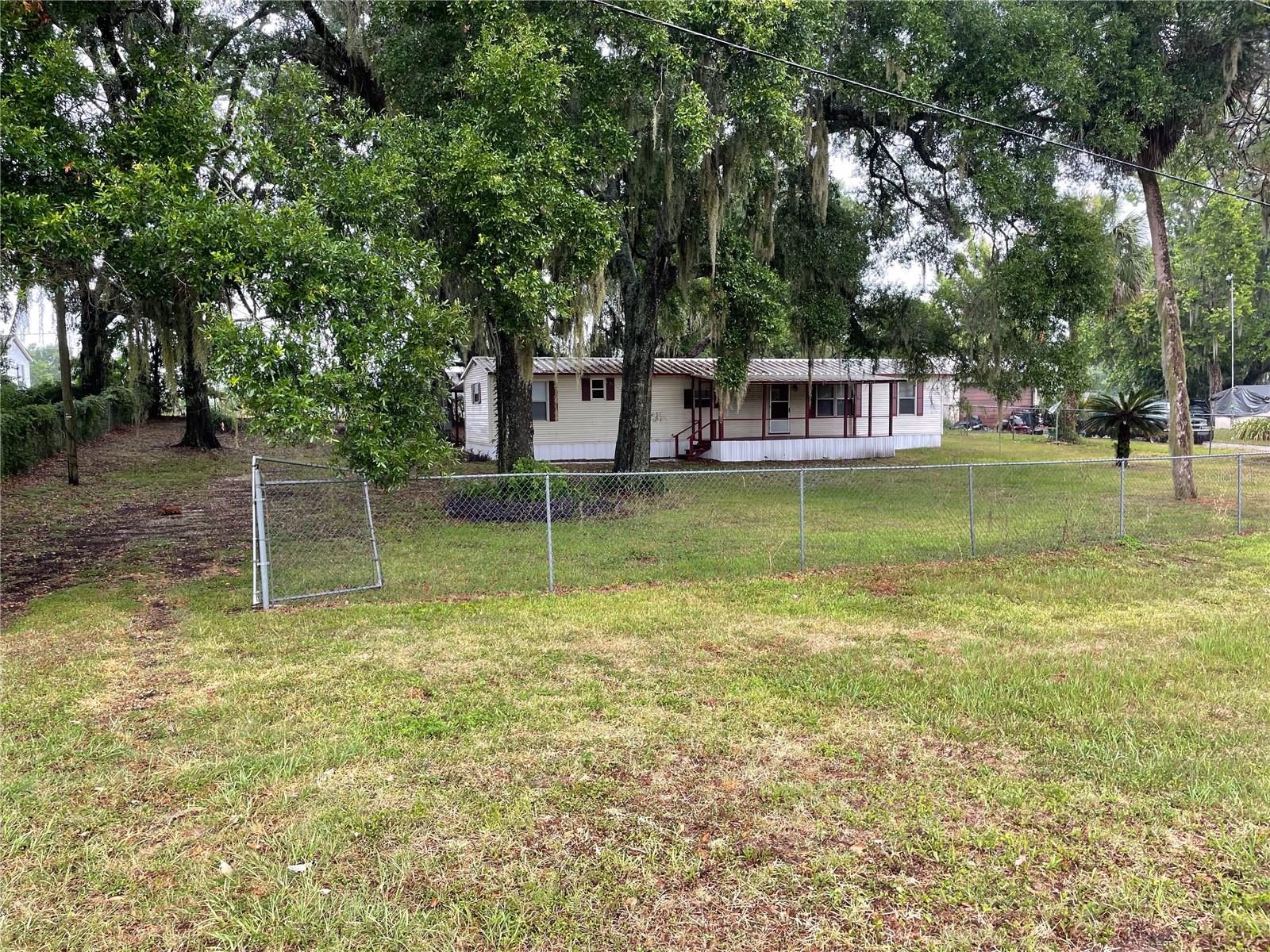 Photo 23 of 23 of 14070 S US HIGHWAY 301 mobile home