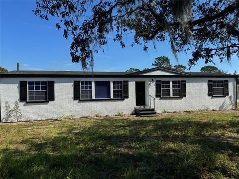 A home in DUNNELLON