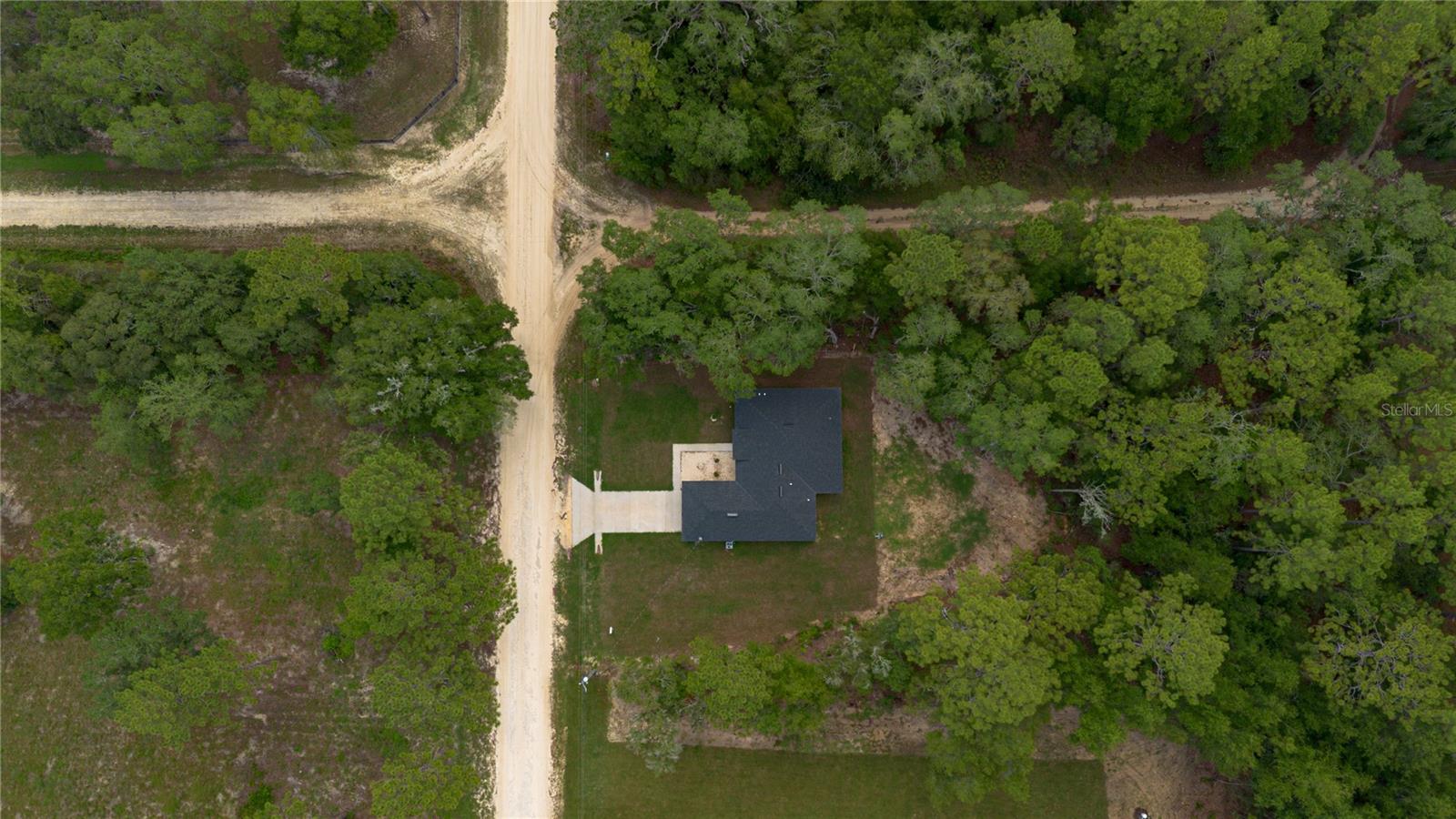 ROLLING HILLS - Residential