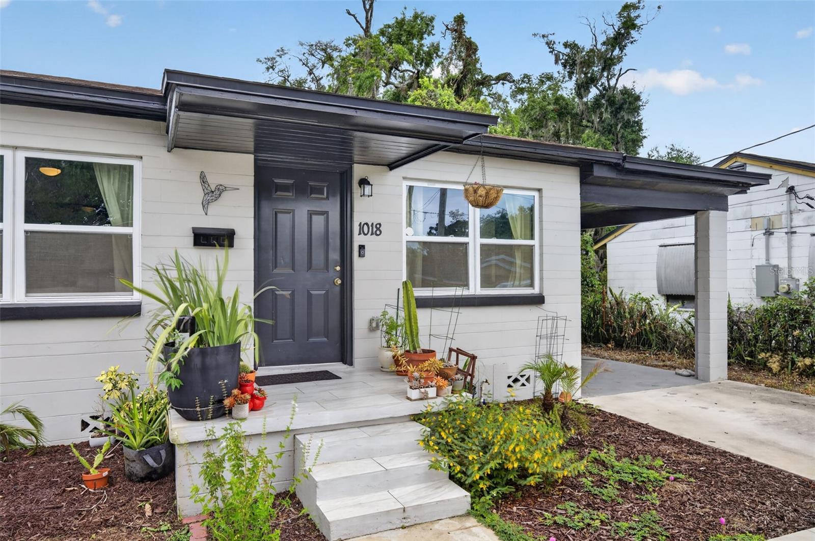 1018 MACK AVENUE