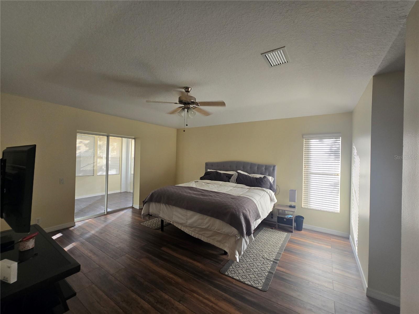 OAKLEY - Residential