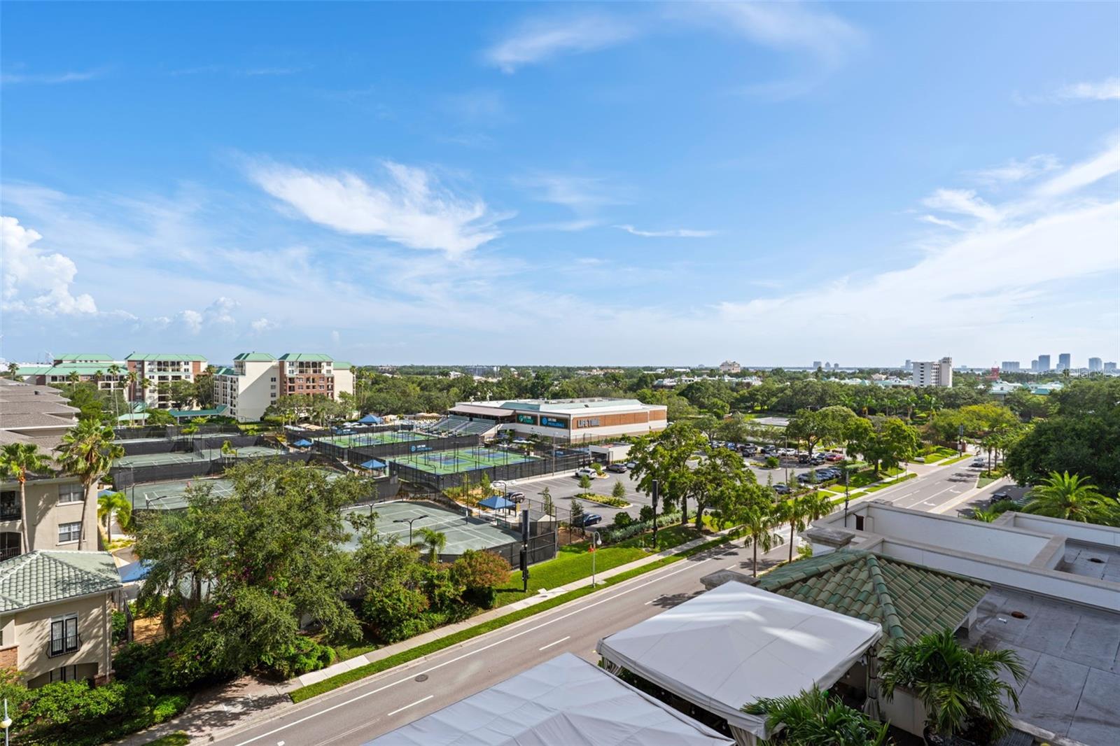 450 KNIGHTS RUN AVENUE 704