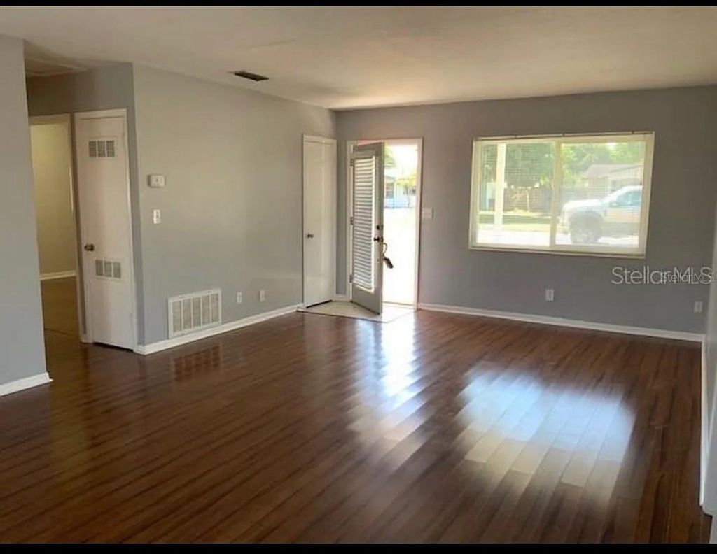 Photo of 1509 79th Avenue N, St Petersburg, FL 33702 (MLS # TB8481306)