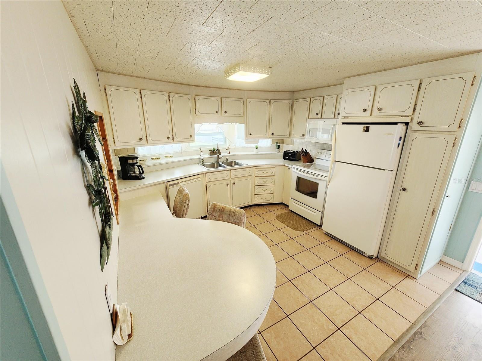603 CYPRUS COURT, BRADENTON, FL, 34207 3 603 CYPRUS COURT