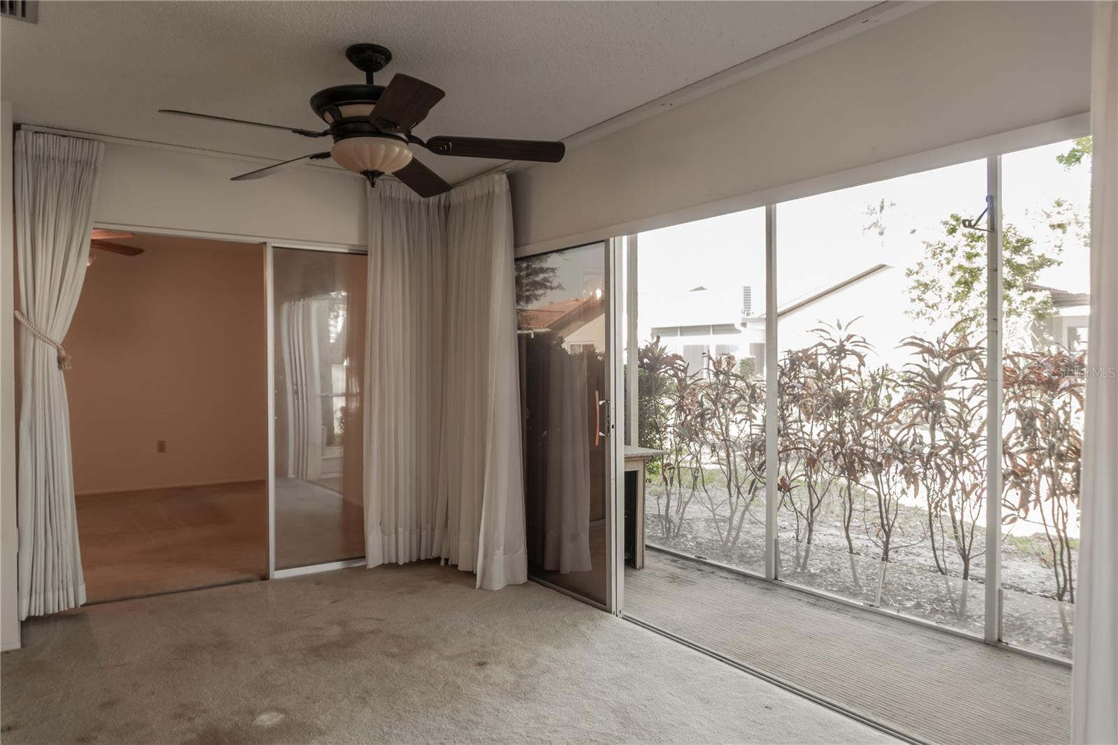 VILLAGE PLAZA SEC 4 - Residential