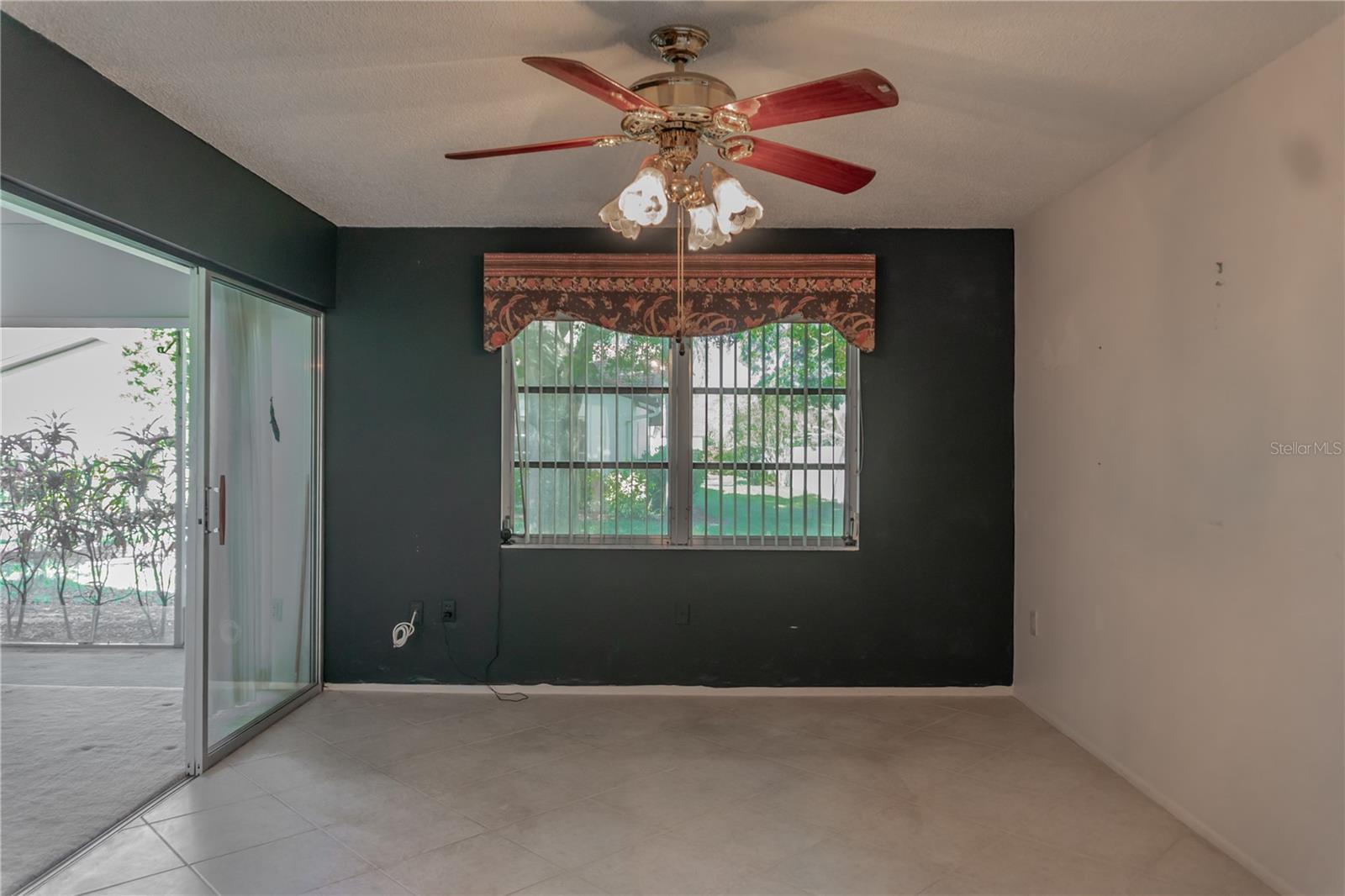 VILLAGE PLAZA SEC 4 - Residential