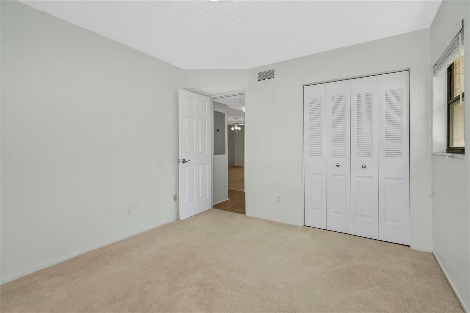 IMPERIAL OAKS CONDO - Residential