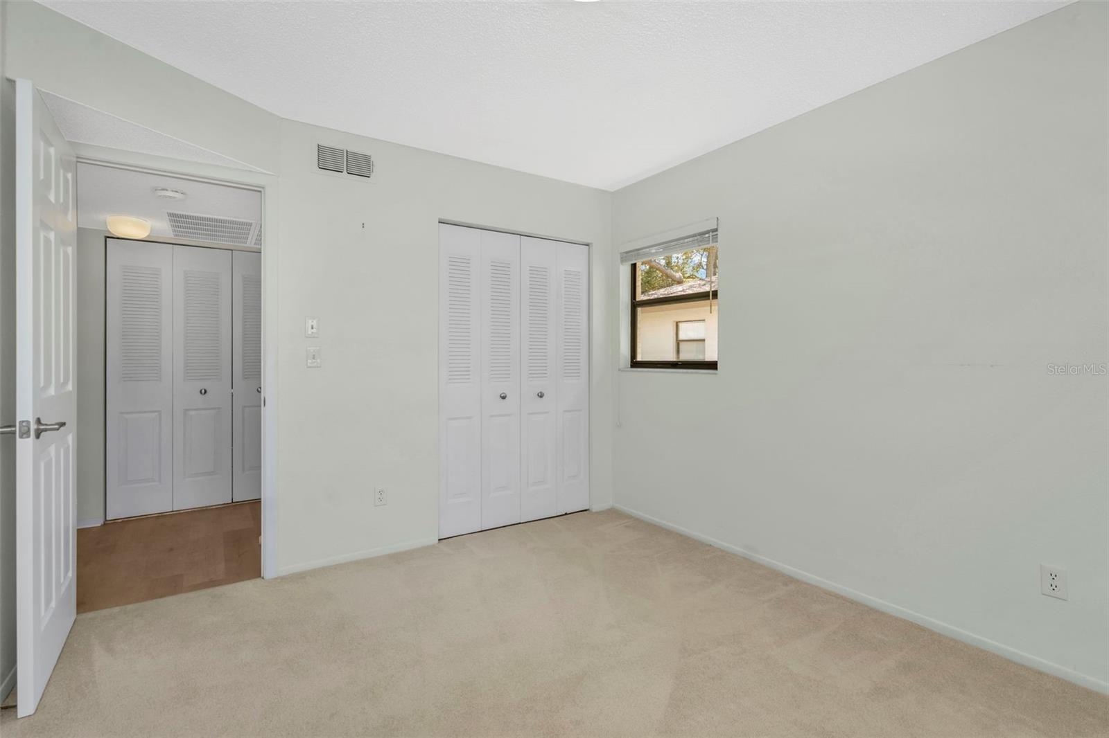 IMPERIAL OAKS CONDO - Residential