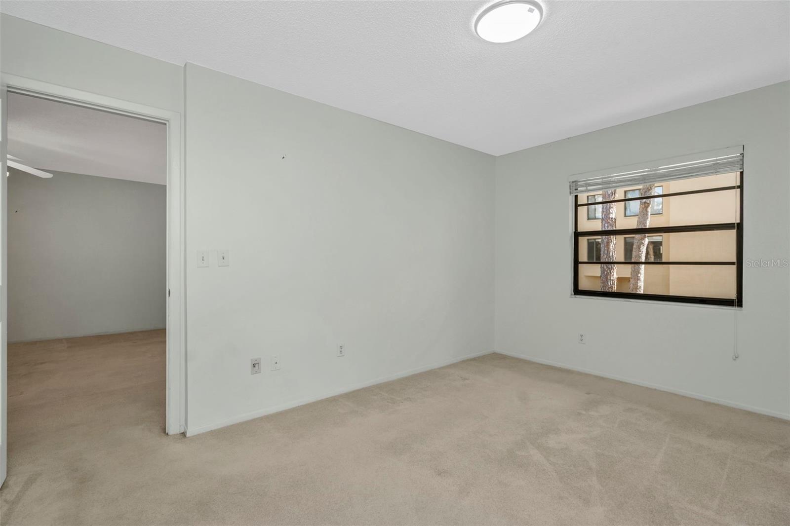 IMPERIAL OAKS CONDO - Residential