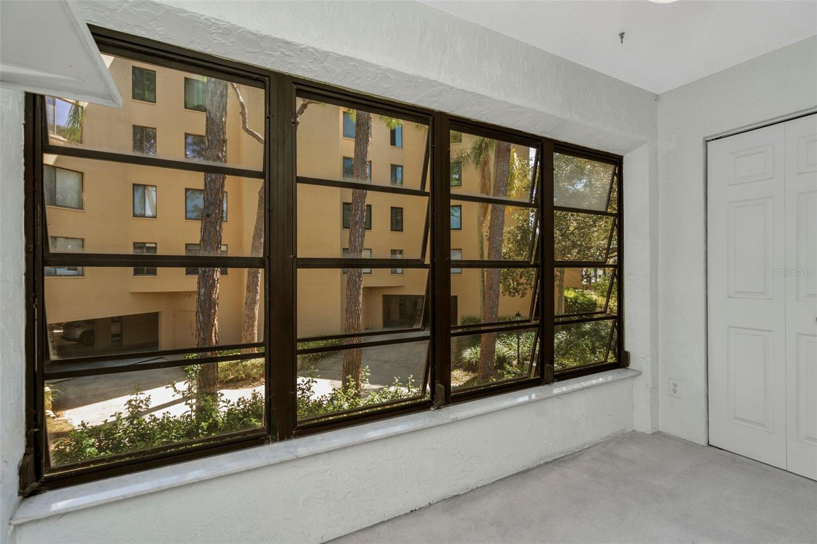 IMPERIAL OAKS CONDO - Residential